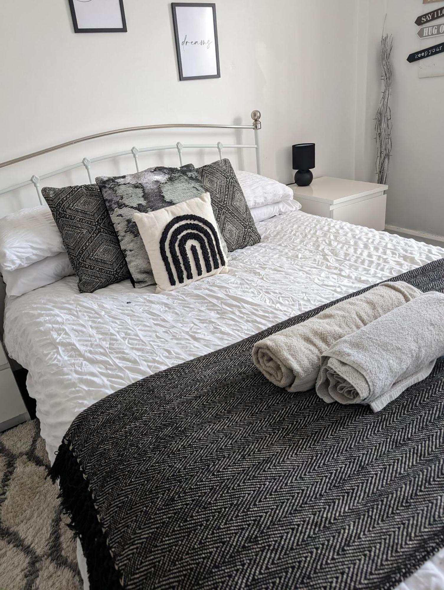 Twenty Four Apartman Hythe  Kültér fotó